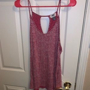 Flowy pink tank top with fun design